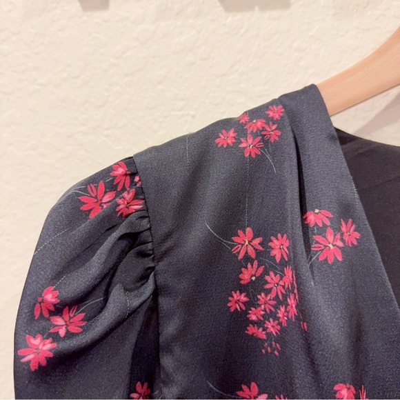 Keepsake Infinity Long Sleeve Wrap Blouse Top Black Ditsy Size S NWT - Picture 2 of 7